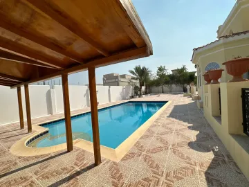 Beautiful Villa For Sale in Al Dafna