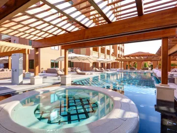 Rich 1BHK Apartment for Rent in Porto Arabia
